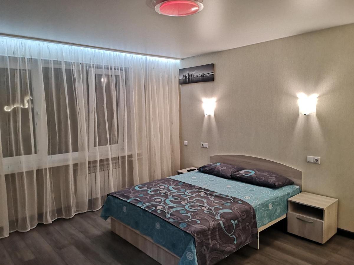 Новая Квартира На Пр. Соборном Возле Зну Zaporizhia Bagian luar foto